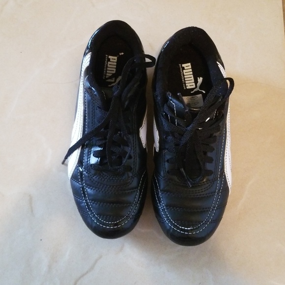 Puma Soccer Cleats and Brava shin guards - Picture 2 of 4